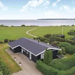 3 Bedroom Stunning In Juelsminde