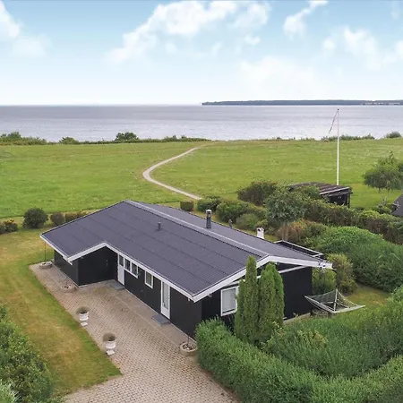 3 Bedroom Stunning In Juelsminde