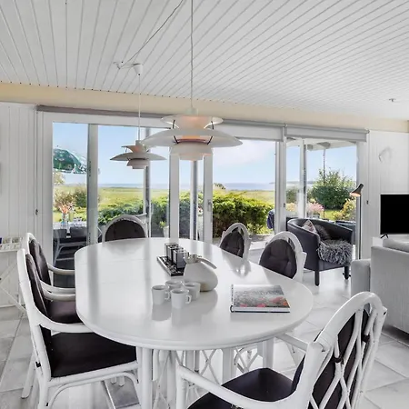 3 Bedroom Stunning In Juelsminde Prázdninový dům Sonderby (Midtjylland)