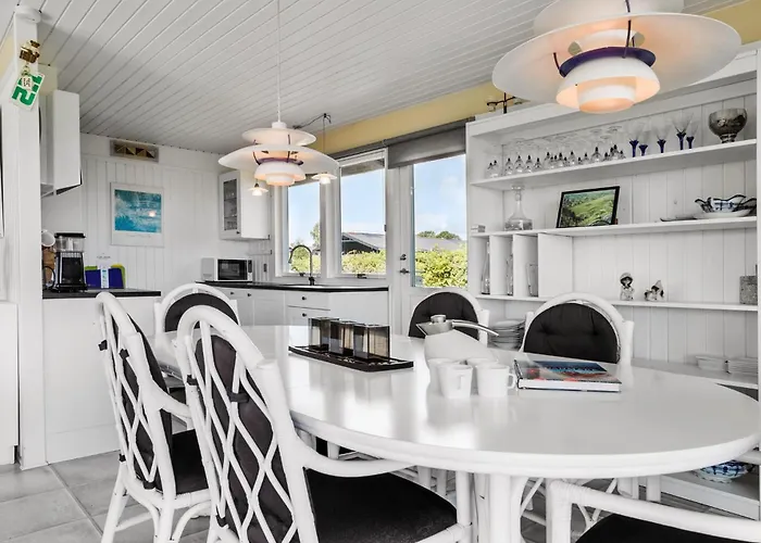 3 Bedroom Gorgeous In Juelsminde Vakantiehuis