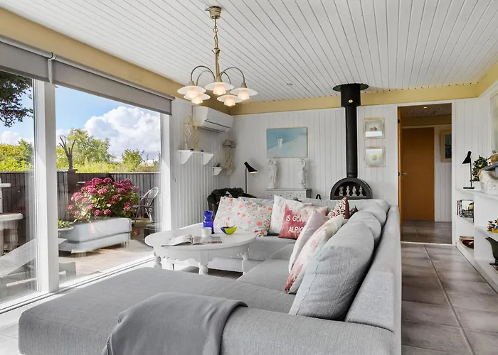 3 Bedroom Gorgeous In Juelsminde *