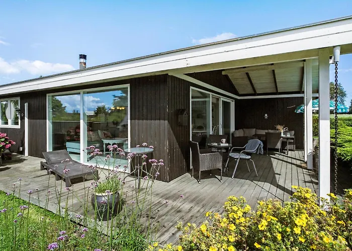 3 Bedroom Gorgeous In Juelsminde